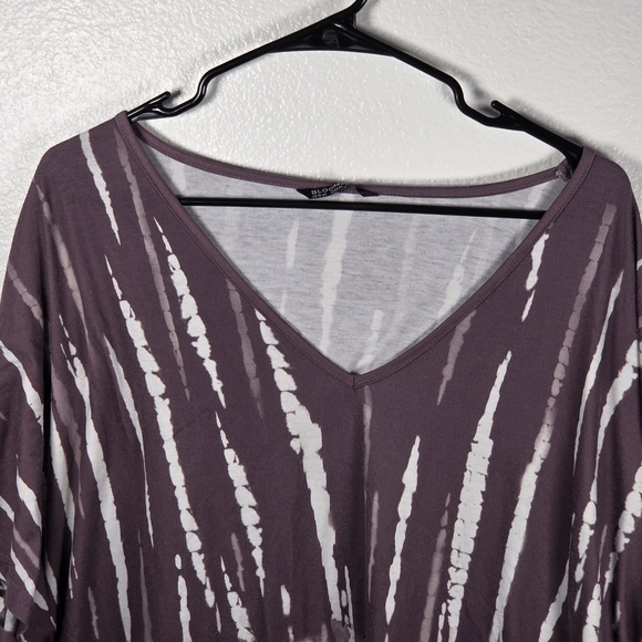 BloomChic Women's Short Sleeve Purple and White Top - Picture 2 of 9
